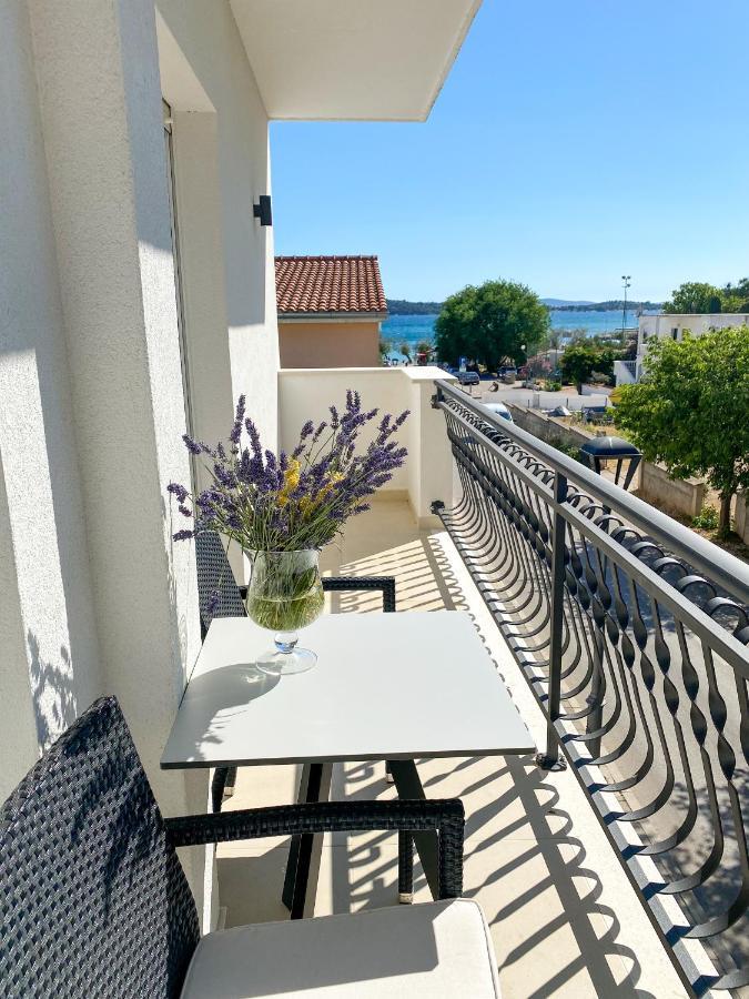 Apartments Dalmatino Vodice Dış mekan fotoğraf